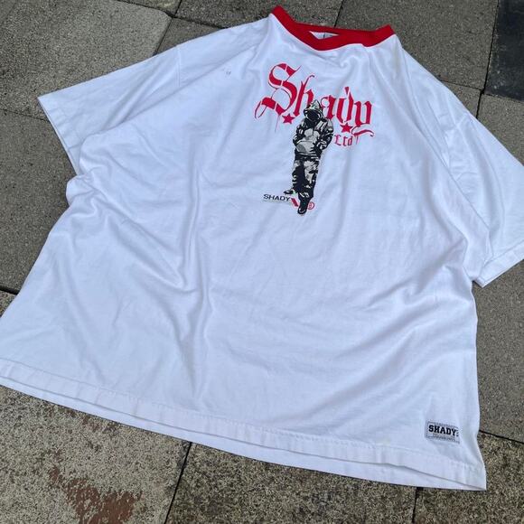 Shady Man Camo Outfit Center Graphic - graffiti Wording - Picture 2 of 6